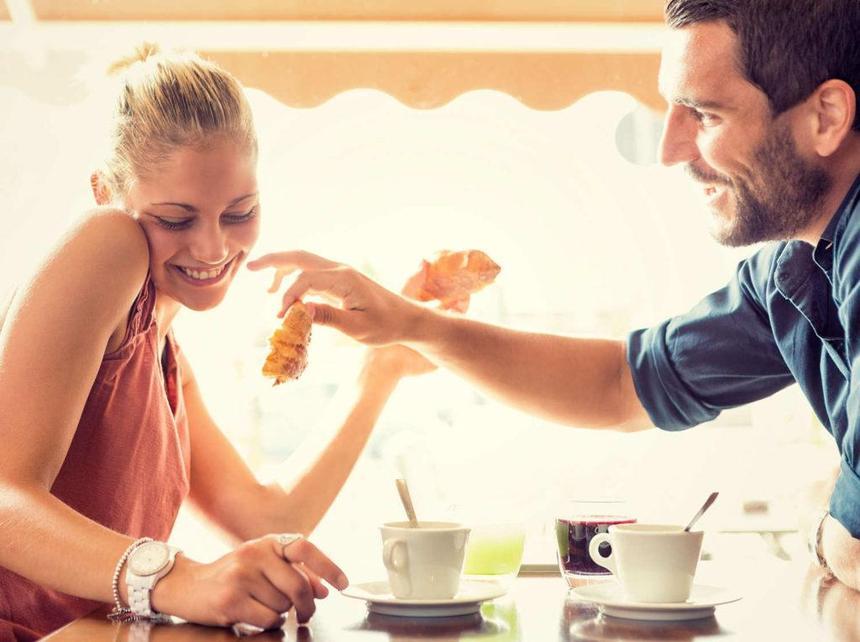 Jak poznać że mu się podobasz?